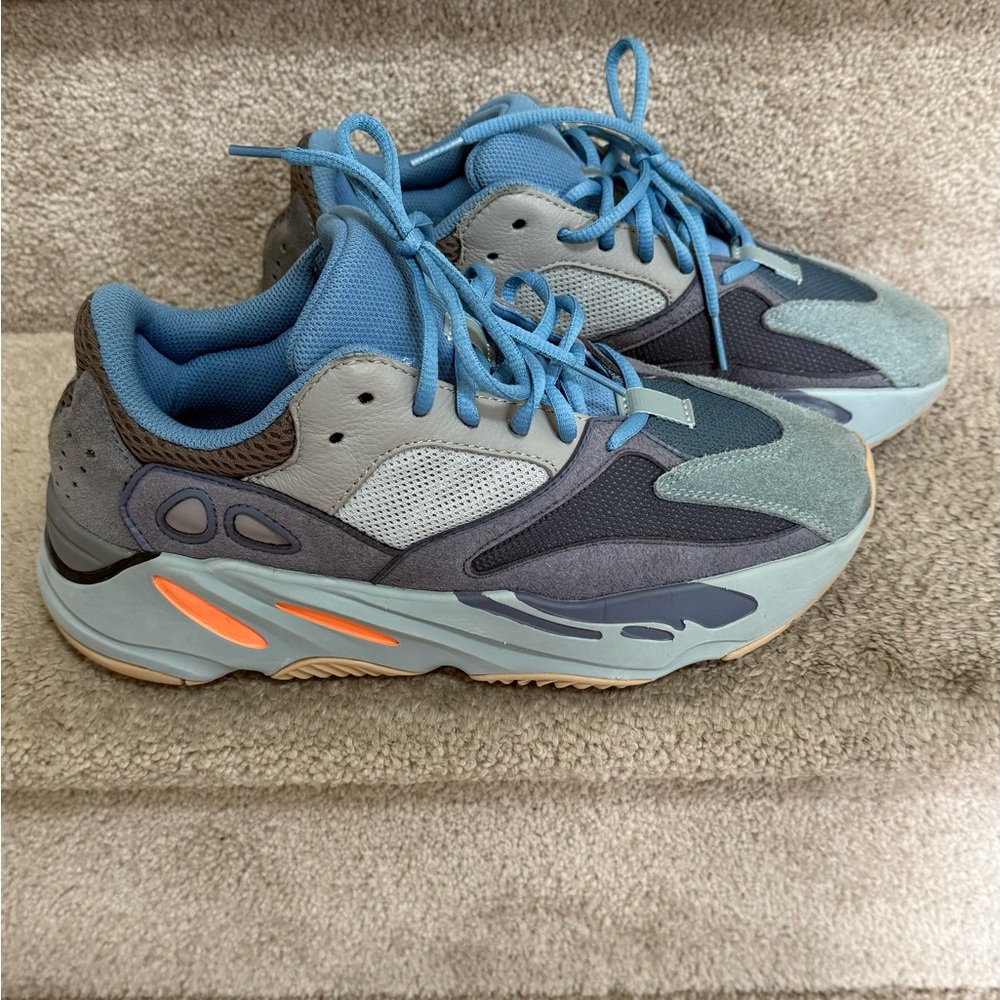 Yeezy 700